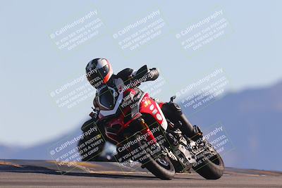 media/Nov-06-2023-Moto Forza (Mon) [[ce023d0744]]/3-Intermediate Group/Session 5 (Turn 9)/